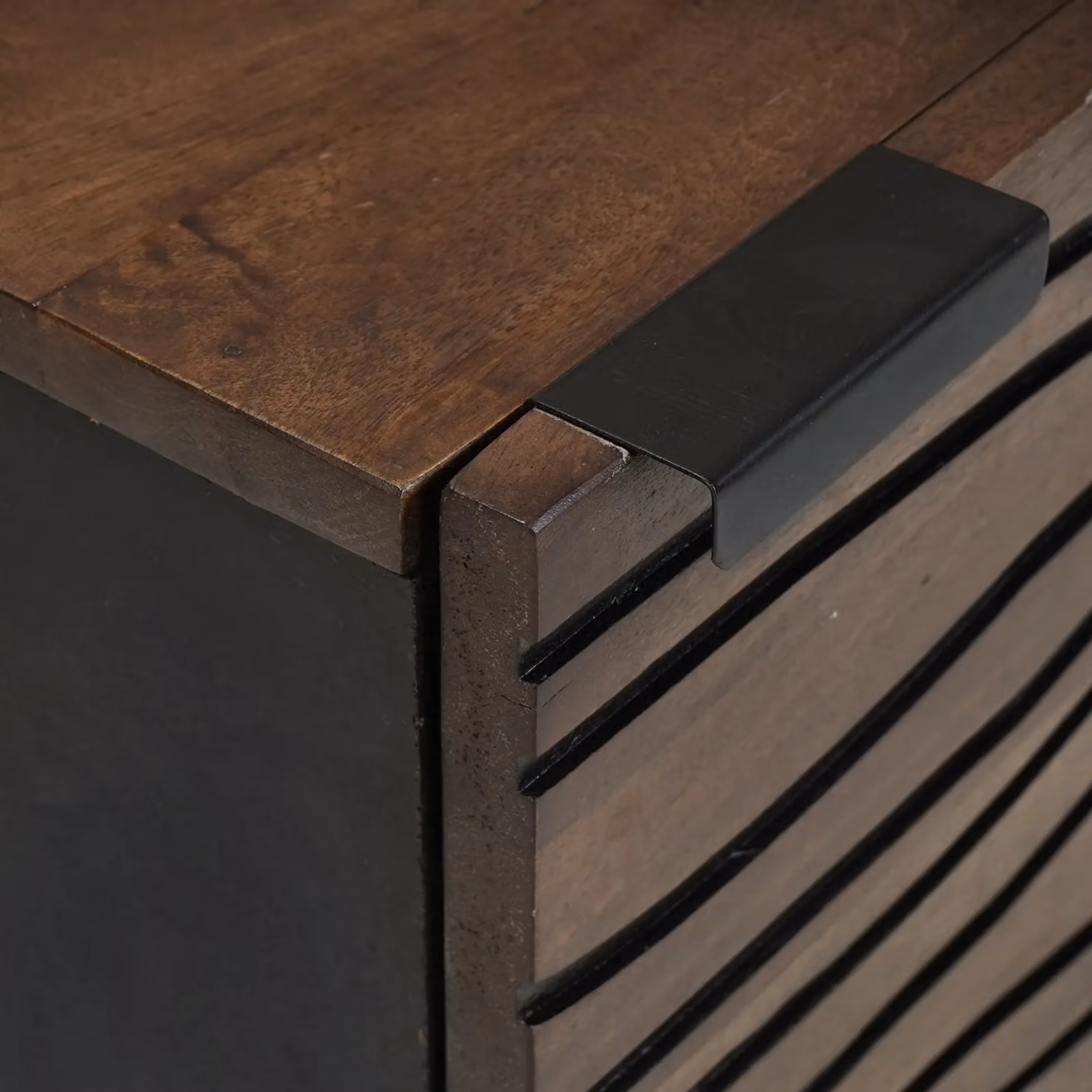 Berkfield Home Modern Bedside Cabinet in Brown Solid Mango Wood, W/D/H: 40 x 33.5 x 46 cm – 5