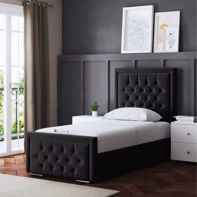 DS Living Chesterfield Upholstered Velvet Bed in Black, W/D/H: 180 x 200 cm
