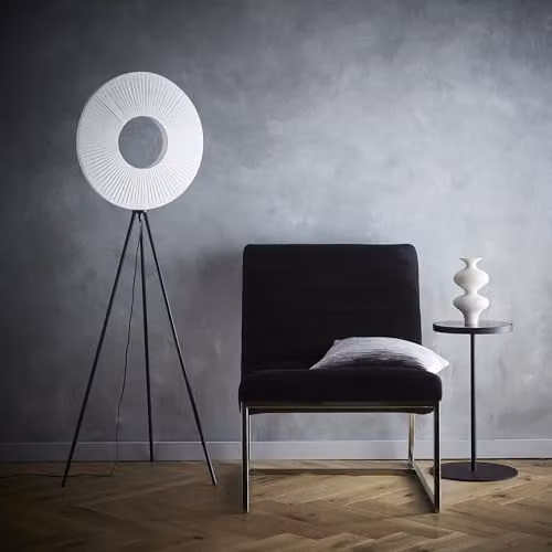 K LIVING Riley Black LED Floor Lamp with White Fabric Shade
