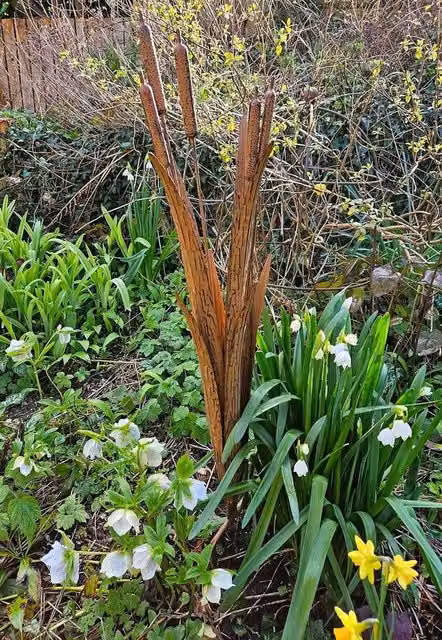 Inspirational Gifting Brown Metal Decorative Reeds Garden Stake Plant Support