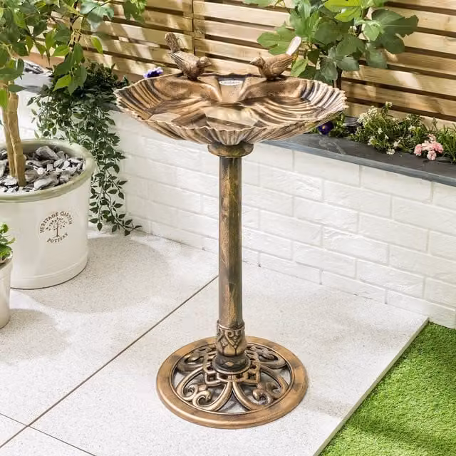 Christow Clam Shell Pedestal Bird Bath in Bronze