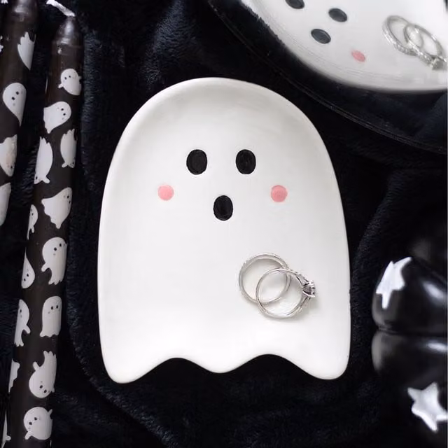 Kingsbury Gifts Sweet Ghost Ceramic Trinket Jewellery Dish Tray in White