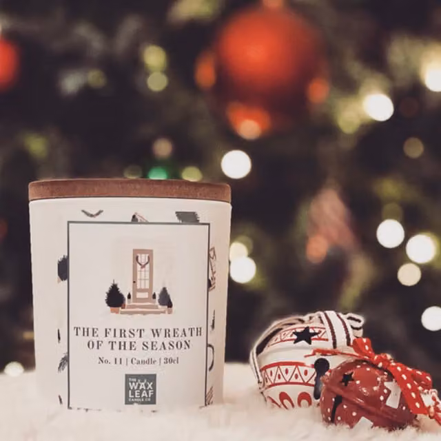 The Wax Leaf Candle Co The First Wreath Of The Season Woodwick Christmas Candle in White