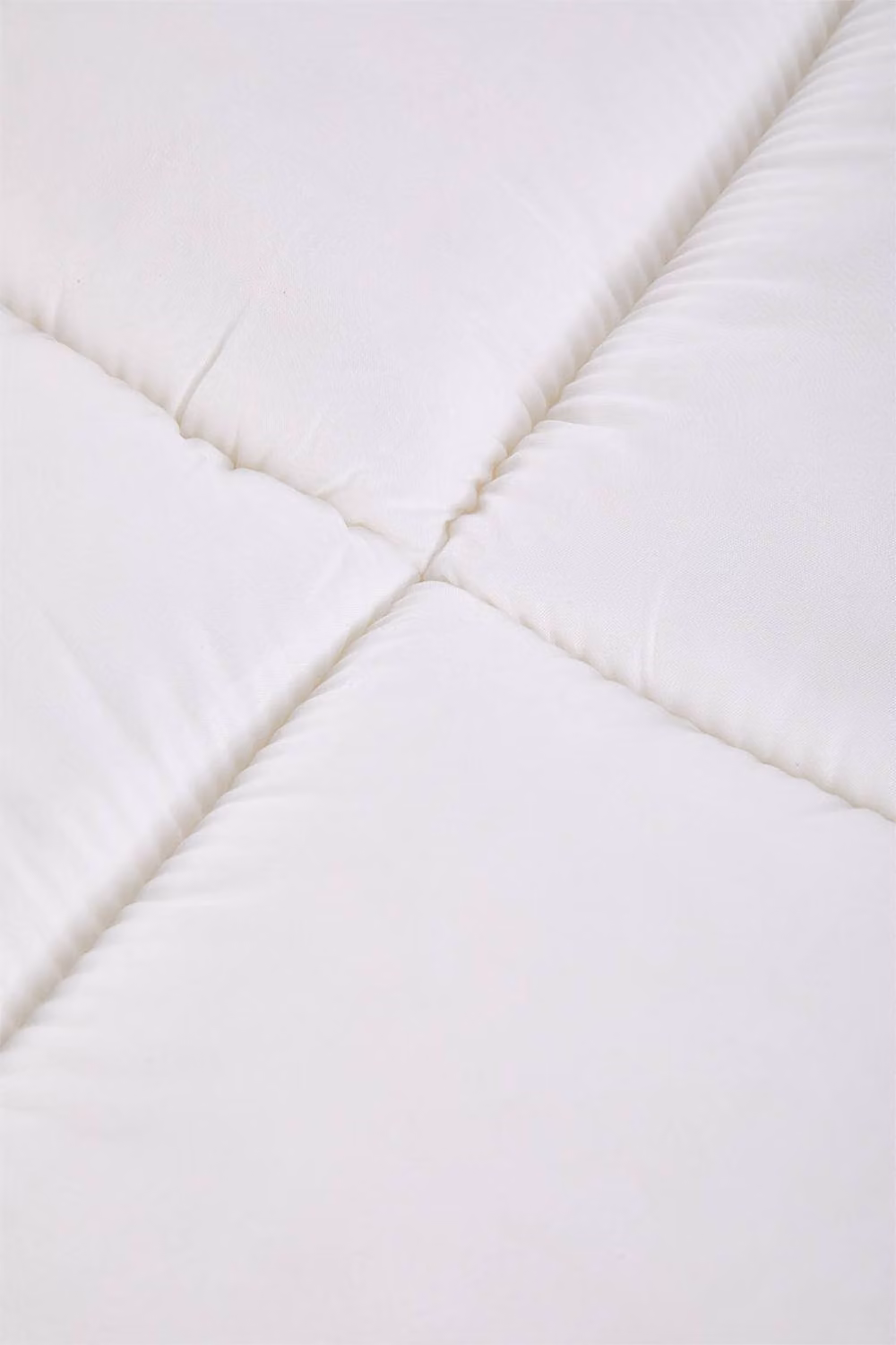 ExtraStar Supersoft Quilted Mattress Topper in White, Single Size – 5