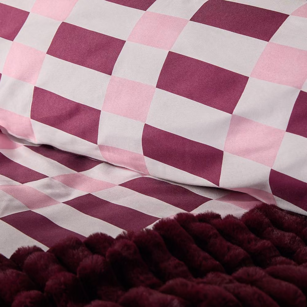 OHS Checkerboard Microfibre Double Duvet Cover and Pillowcase Set in Pink and Red, W/D/H: 200 x 200 cm – 7