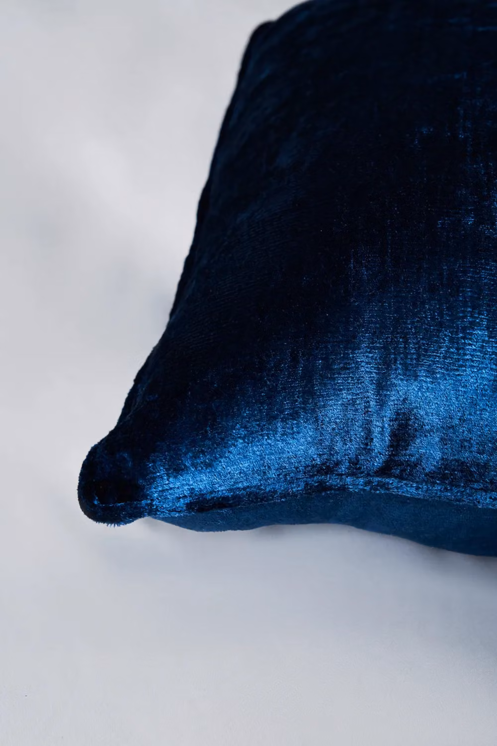 BHS Blue Velvet Square Cushion, W/D/H: 45 x 45 x 45 cm – 3