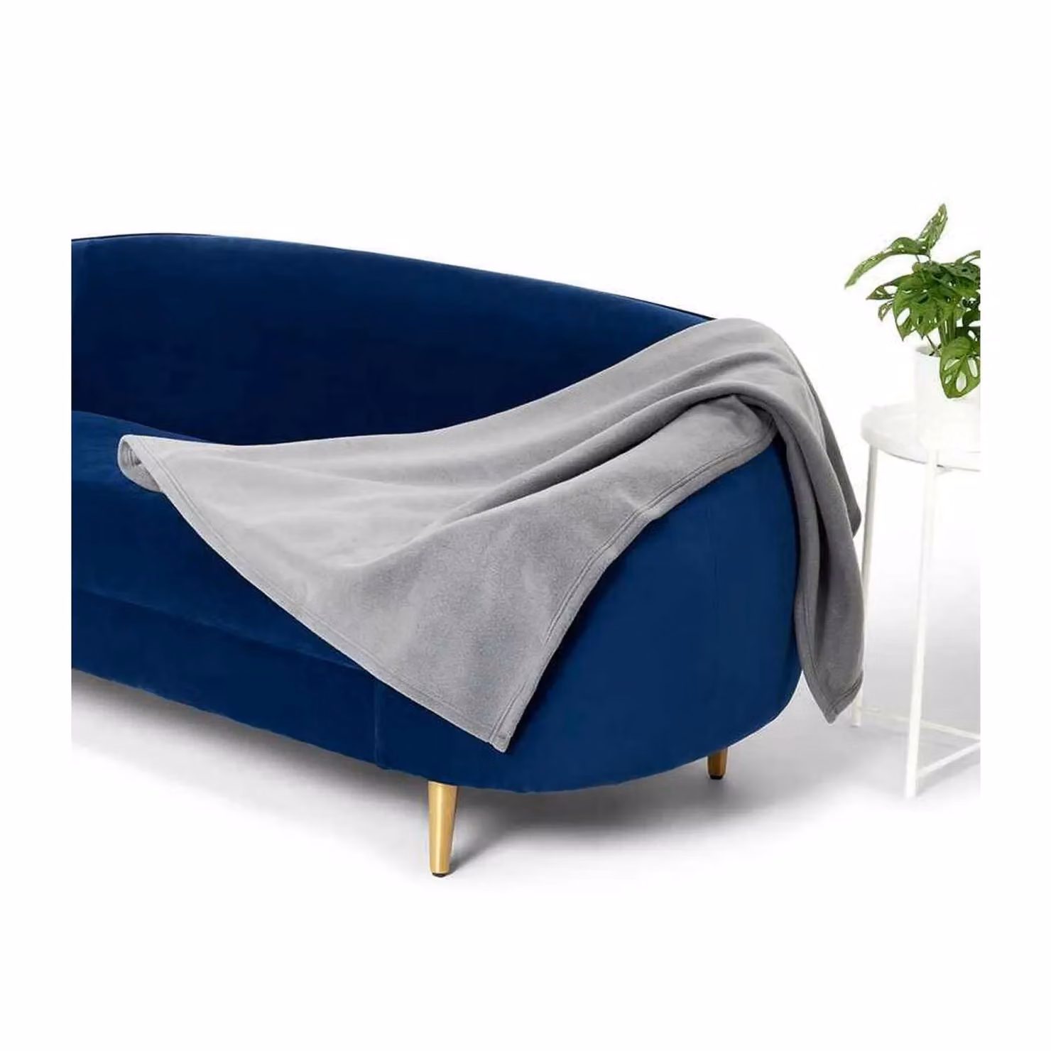Brand Lab Charcoal Grey Polar Fleece Blanket – 2