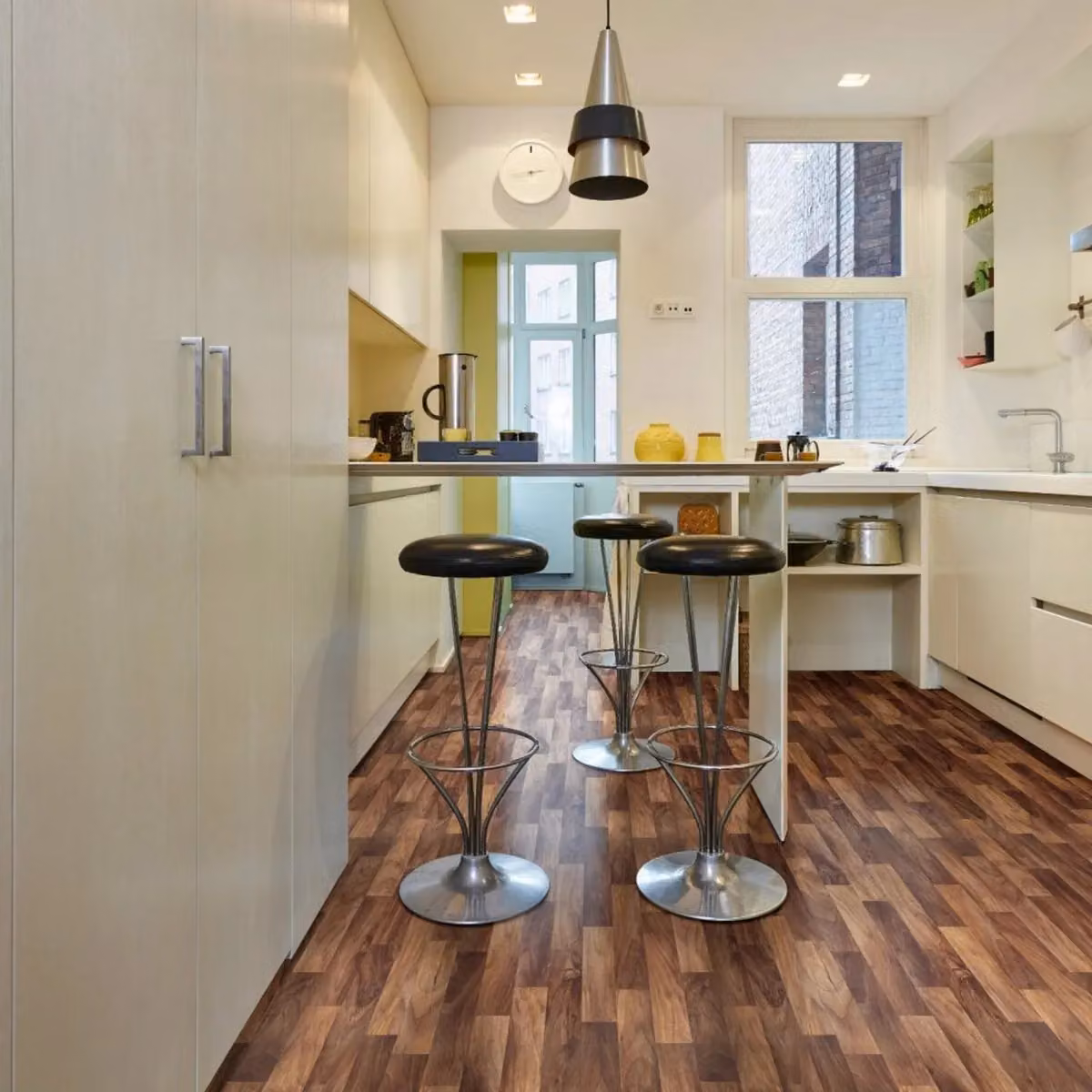 Vinyl Flooring UK Grey Wood Effect Foam Backed Sheet Vinyl Flooring, W: 400 cm, D: 700 cm