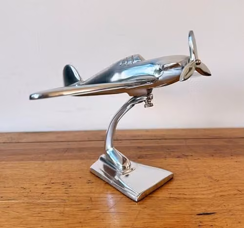 Inspirational Gifting Hawker Hurricane Plane Ornament Sculpture in Polished Silver Aluminium, Wingspan: 25 cm, W/D/H: 25 x 21 x 18 cm