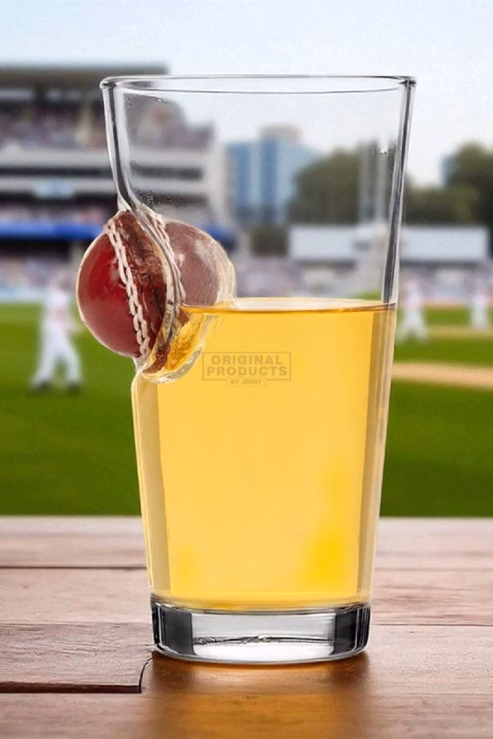 Bar Bespoke Cricket Ball Tumbler and Beer Glass Set in Transparent Glass – 3