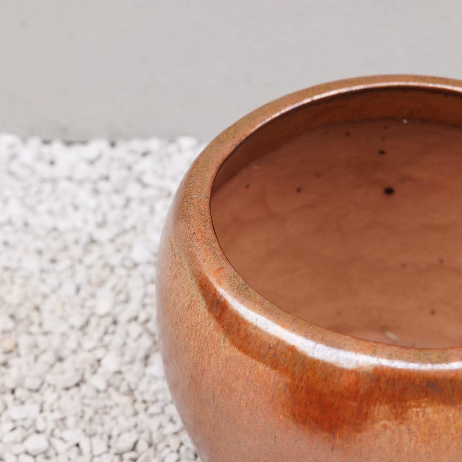 Primrose Round Clay Garden Planter in Glazed Metallic Bronze Finish, Diameter: 41 cm – 2