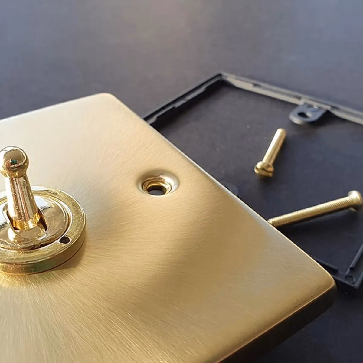 SE Home Ingot 1 Gang 3 Pole Fan Isolation Switch, 10A, Gold/Brass Satin/Brushed Finish – 2