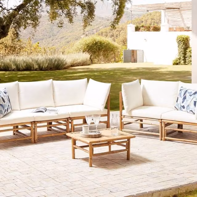 Wyld and Coco Modular 3-Seater Bamboo Sofa with Off-White Cushions in Brown – 1