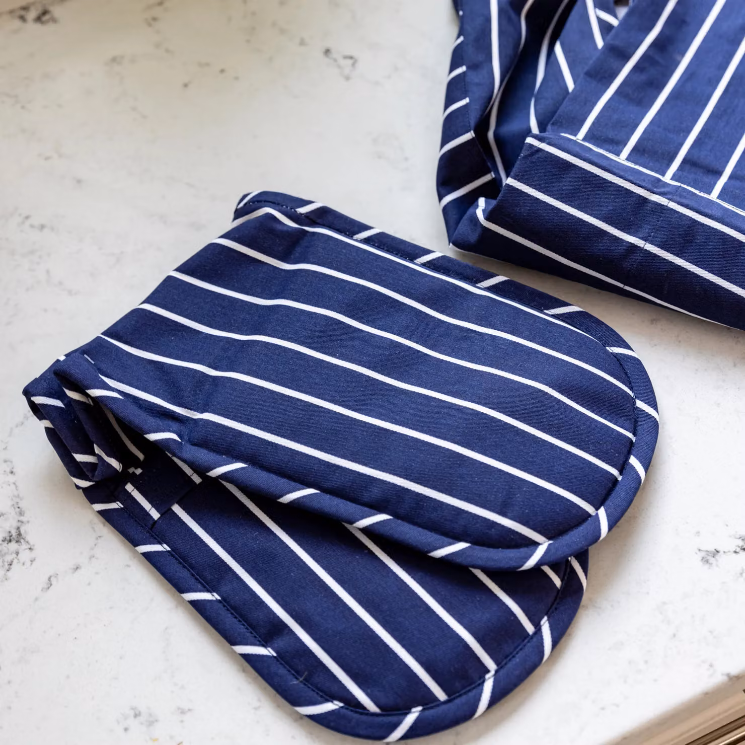 KitchenCraft Double Oven Gloves in Blue and White Polyester Blend with Hanging Loop – 6