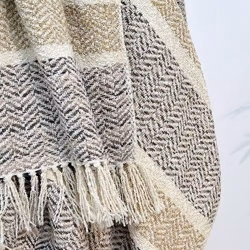 Allure Home Fashions Luxury Chenille Herringbone Throw Blanket with Chevron Design and Tasselled Fringe, Beige, W: 125 cm, D: 150 cm – 2