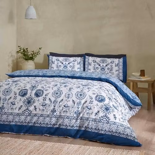 Catherine Lansfield Zoukara Floral Reversible Single Duvet Cover and Pillowcase Set in Blue, W/D/H: 135 x 200 cm and 50 x 75 cm