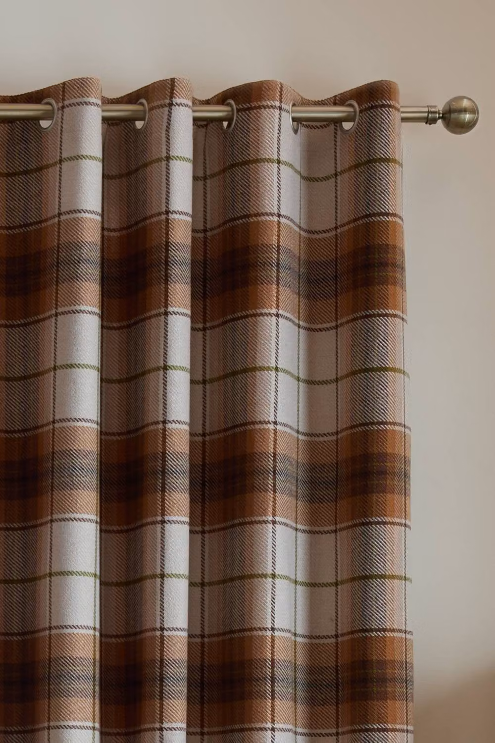 Catherine Lansfield Brushed Woven Glencoe Check Thermal Eyelet Curtains in Terracotta, Width: 168 cm, Drop: 229 cm – 2