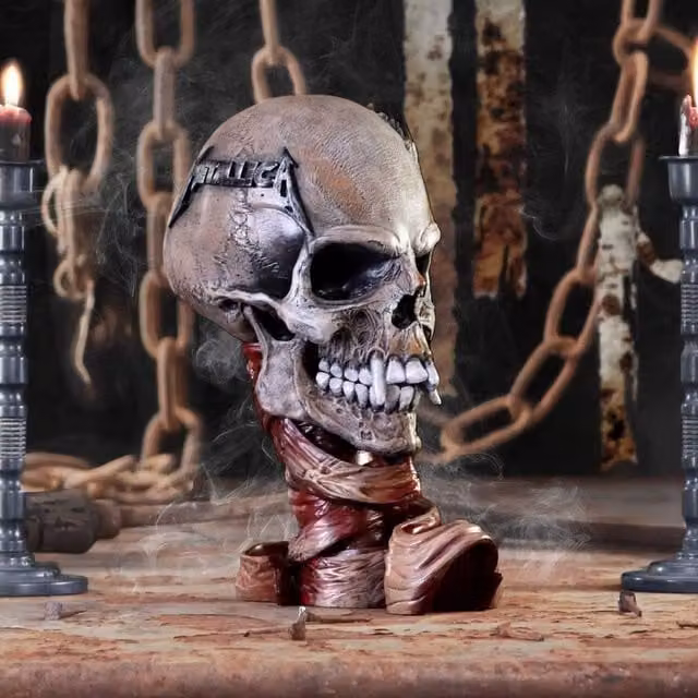 Nemesis Now Metallica Pushead Skull Tabletop Figurine, Multicolour and Brown, Height: 23.5 cm