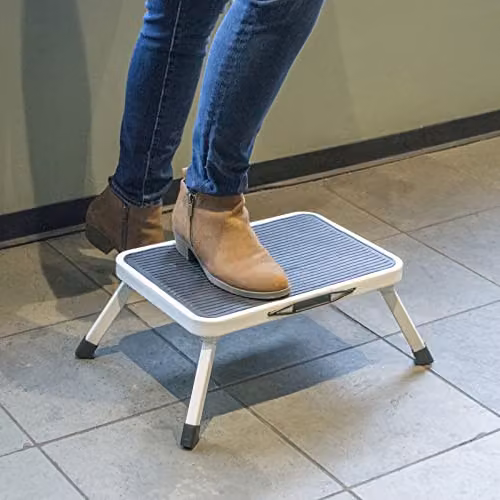 Gr8 Home Single Step Folding Caravan Stool in Red or White, W/D/H: 38 x 26 x 17.5 cm – 2