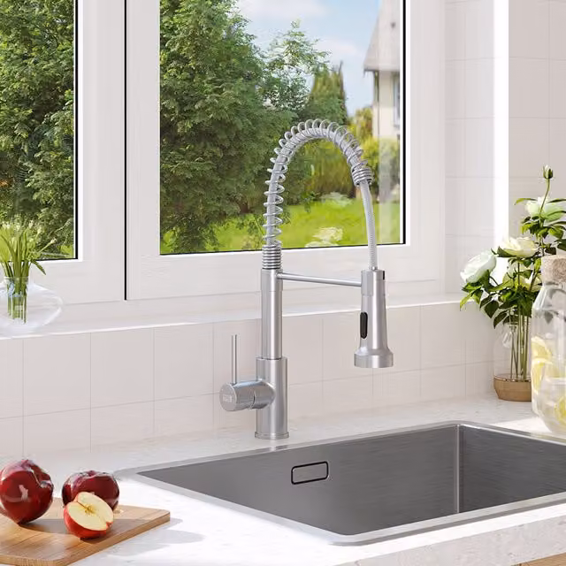 Livingandhome Stainless Steel Mixer Tap with Swivel Spout and Spray Function in Brushed Nickel Silver