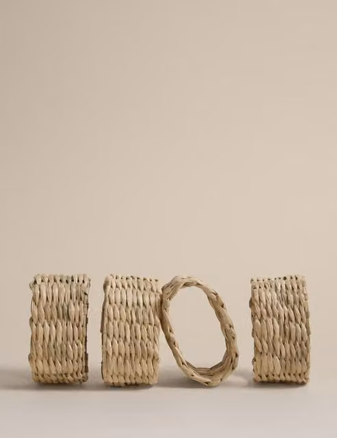 M&S Set of 4 Natural Seagrass Oval Napkin Rings in Beige