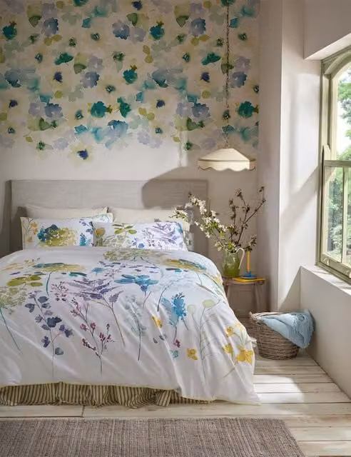 Bluebellgray White Mix Floral Pure Cotton Mako Satin Botanical Bedding Set W/D/H: 140 x 200 cm