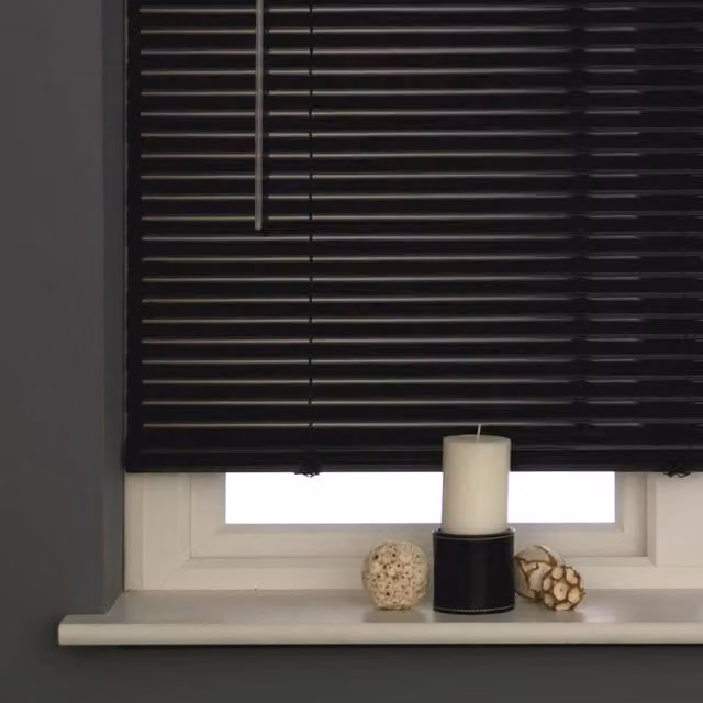 Terrys Black 25mm Aluminium Venetian Blind W: 160 cm