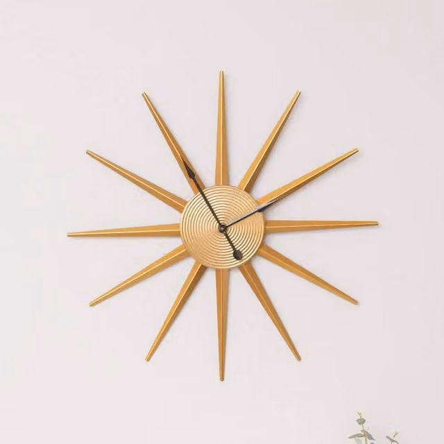 Melody Maison Gold and Black Metal Geometric Round Wall Clock, W/D/H: 60 x 60 x 1 cm