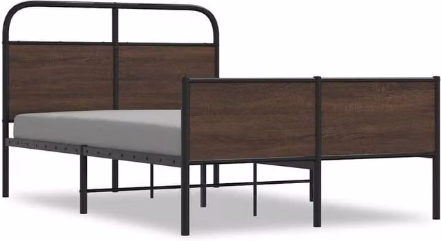 Berkfield Home Classic Bed Frame in Brown Oak, W: 140 cm, D: 190 cm