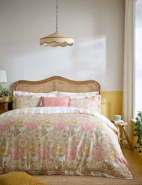William Morris At Home Compton Reversible Floral Cotton Sateen Bedding Set, Pink Mix, W: 180 cm x L: 200 cm