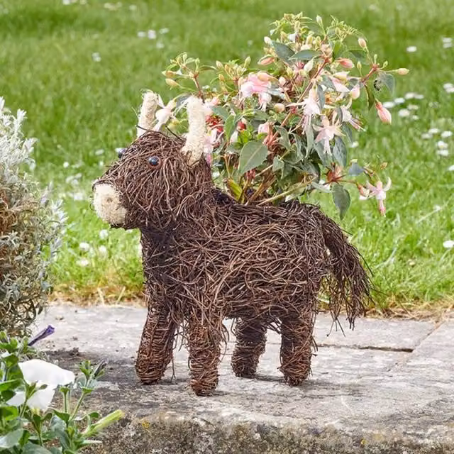 Garden Mile Rustic Highland Cow Flower Planter in Brown and Cream Rattan Style