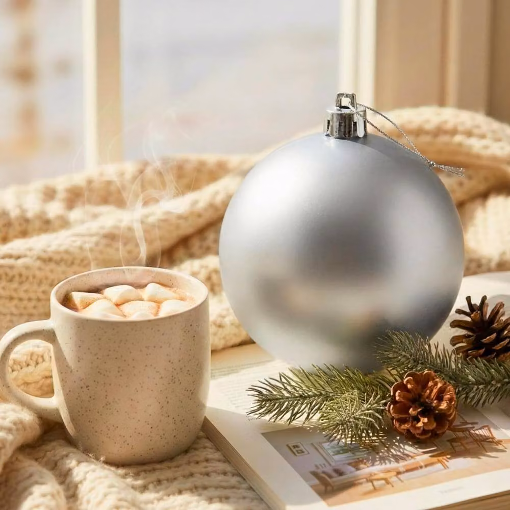 Shatchi Silver Matt Christmas Bauble, 20 cm Round Plastic Hanging Ornament – 2