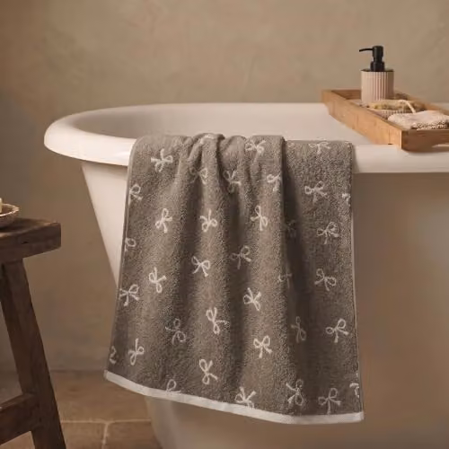 OHS Bows Print Cotton Terry Bath Towel in Beige, Quick Drying and Fluffy – 2