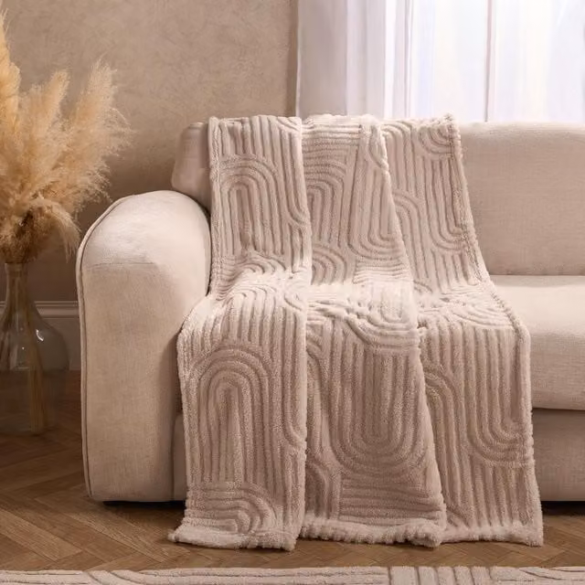 OHS Teddy Fleece Arches Tufted Throw in Beige and Yellow