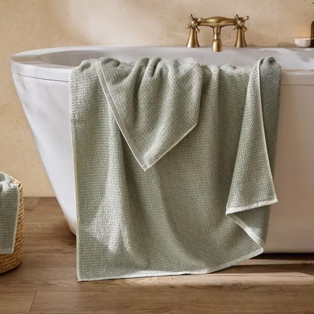 Yard Hebden Waffle Pique 100% Cotton Hand Towel in Green, W/D/H: 50 x 50 x 1 cm