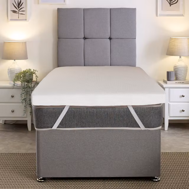 Starlight Beds Warmer Extreme Memory Foam Mattress Topper with Zip Cover and Corner Straps, White, Depth: 2.5 cm