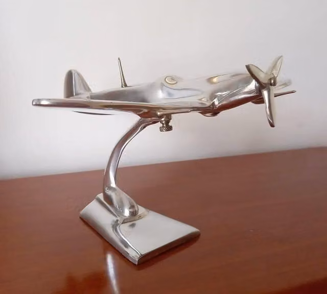 Inspirational Gifting Silver Spitfire Aeroplane Aluminium Ornament – 1
