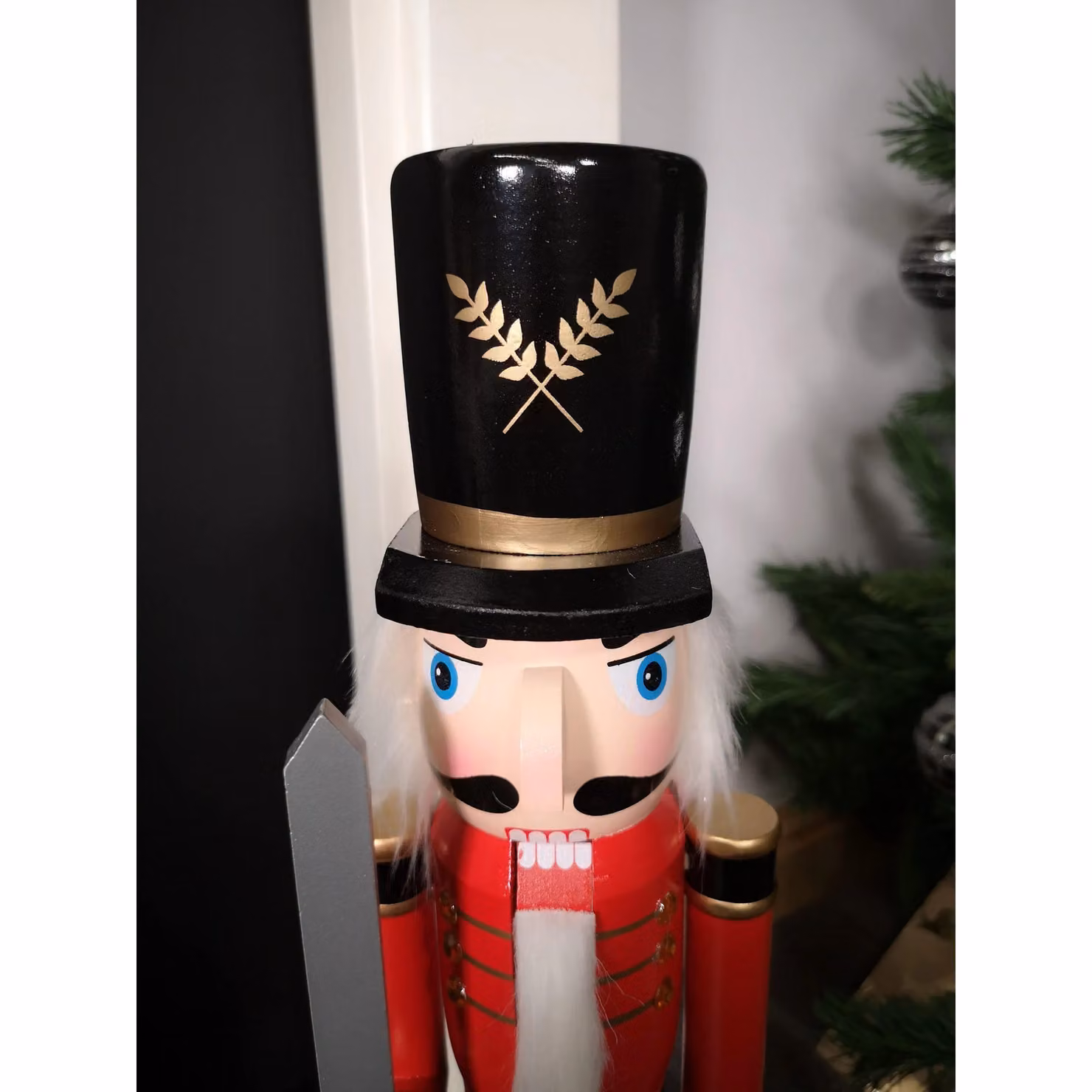 Samuel Alexander Classic Wooden Christmas Nutcracker Soldier Tabletop Decoration, Red, Height: 60 cm – 4