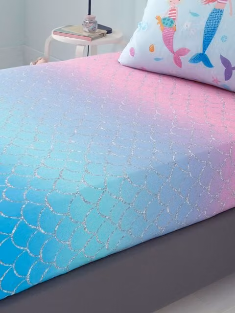 Catherine Lansfield Mermaid Pink Polycotton Fitted Sheet, W/D/H: 140 x 200 cm