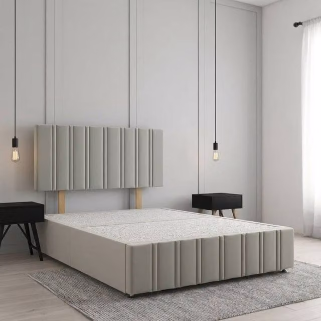 REGIONAL FURNISHINGS King Size Plush Velvet Divan Bed with 24 inch Headboard and Footboard in Silver, W/D/H: 180 x 200 cm