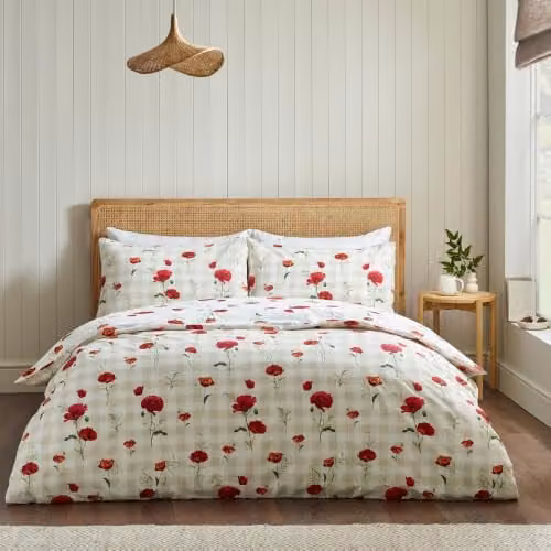 Catherine Lansfield Poppy Floral Reversible Duvet Cover and Pillowcase Set, Red, W/D/H: 180 x 200 cm – 1