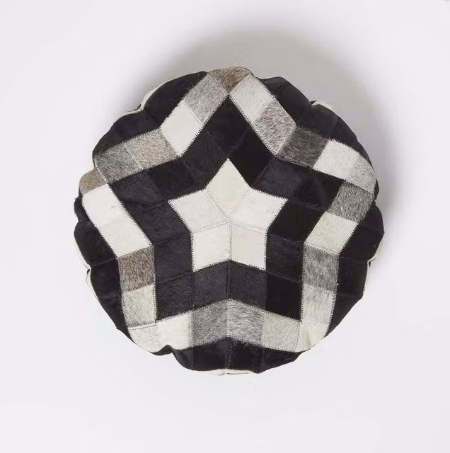 Homescapes Round Leather Cushion with Star Graphic in Brown, Cream and Black, Diameter: 45 cm