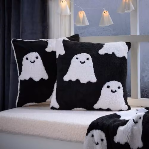 OHS Set of 2 Tufted Ghost Halloween Cushion Covers, Black and White, W/D/H: 45 x 45 x 45 cm – 2