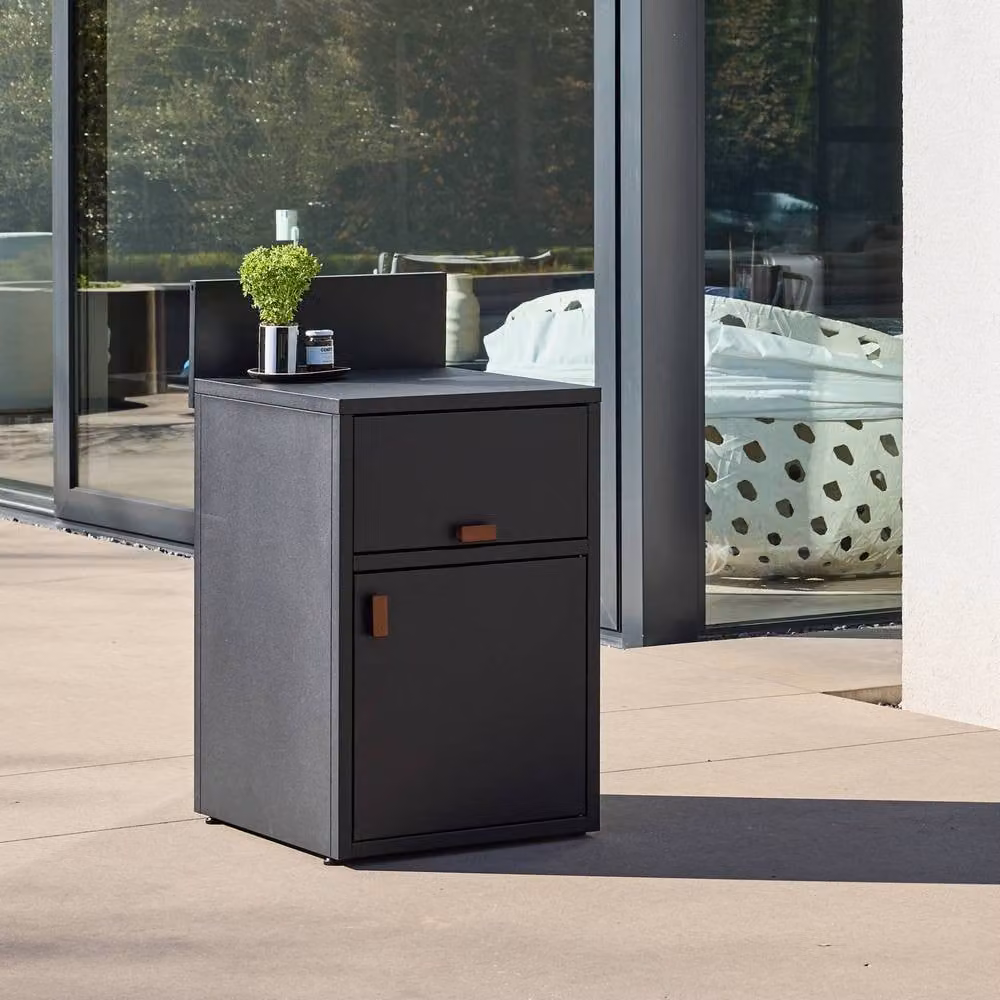 sweeek Black Steel Outdoor Kitchen Storage Module with 2 Doors, W: 60 cm, D: 60 cm, H: 110 cm – 6