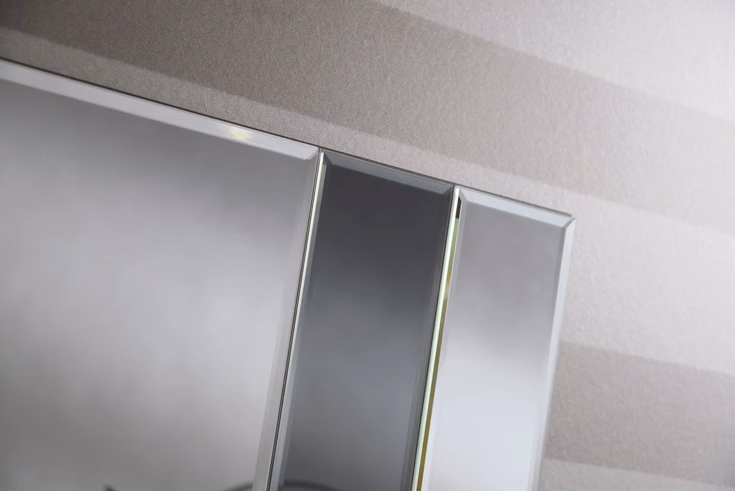 Yearn Grey Tinted Bevelled Panelled Rectangular Hanging Mirror in Black, H 122 cm x W 61 cm – 2