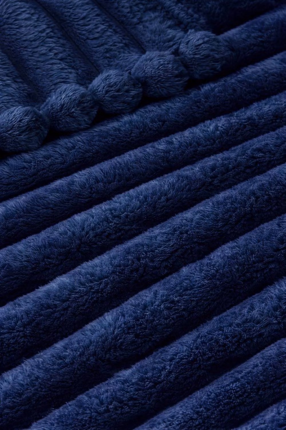 Dyzi Supersoft Ribbed Jacquard Fleece Throw Blanket in Blue, W/D/H: 150 x 200 cm – 3