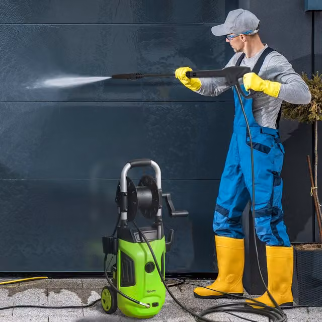Outsunny 1800W 150 Bar Pressure Washer with Nozzle, Green