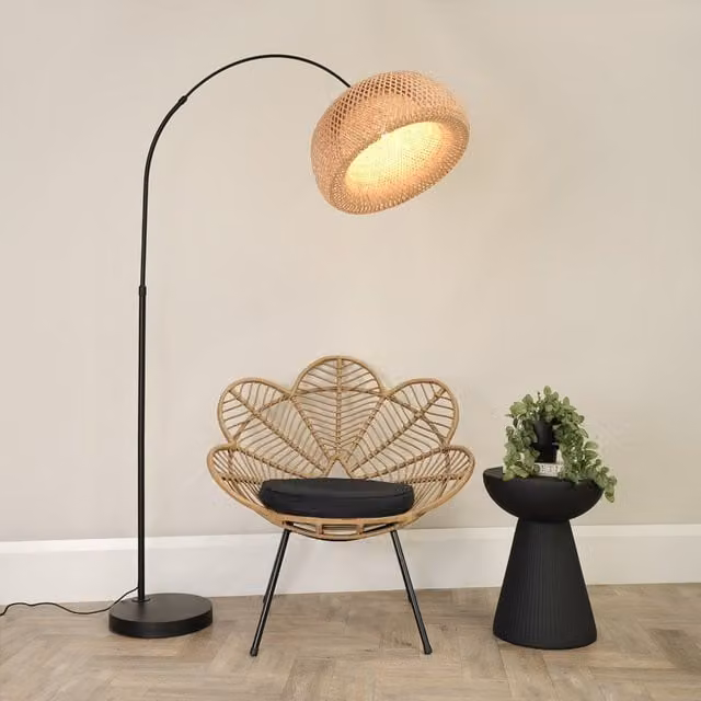 ValueLights Louis Modern Arc Floor Lamp with Bamboo Shade in Black and Wood
