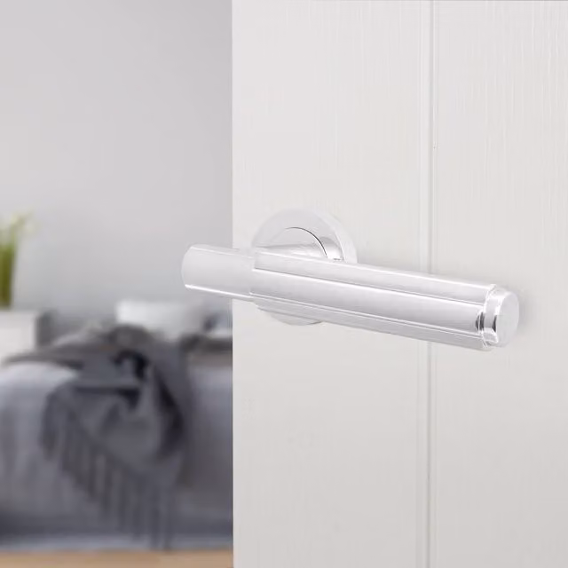 AFIT Polished Chrome Internal Lever On Rose Door Handle, Silver, W/D/H: 15.0 x 6.7 x 15.0 cm
