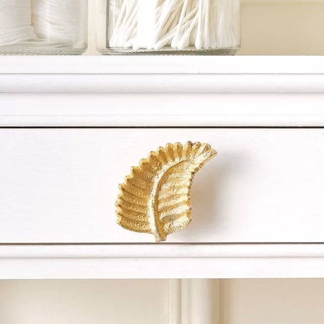 Melody Maison Polished Gold Curved Leaf Drawer Knob in Metal